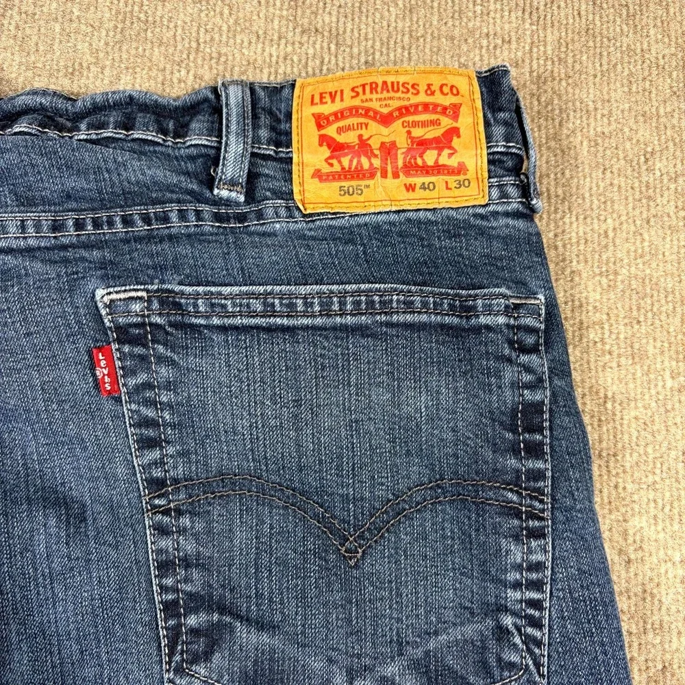 Levi's 505 Jeans Mens 40X30 Blue Denim Straight Leg High Rise Casual Medium Wash